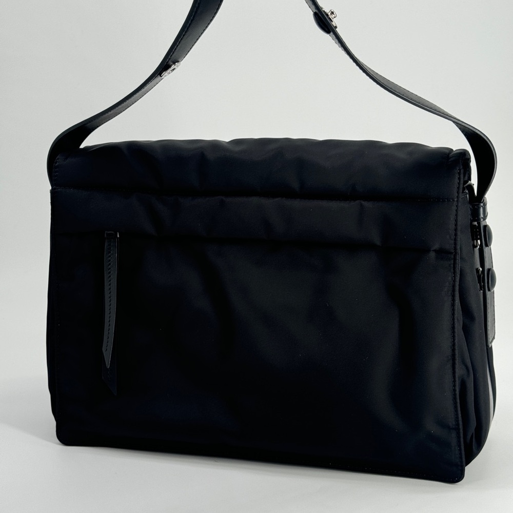 Prada Medium Padded Re-Nylon Shoulder Bag Black - Picture 6 of 11